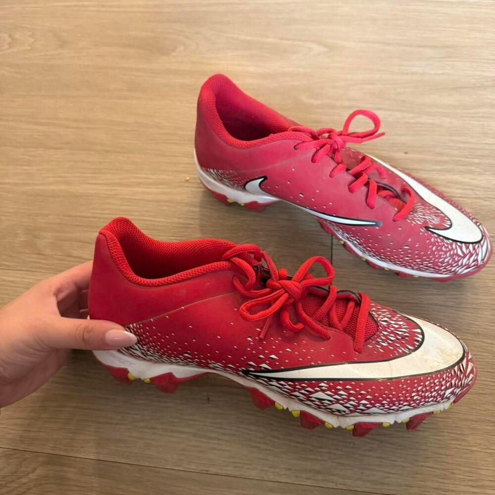 Mens nike red football cleats